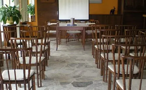 اير مالبينسا 3* أوليجّ