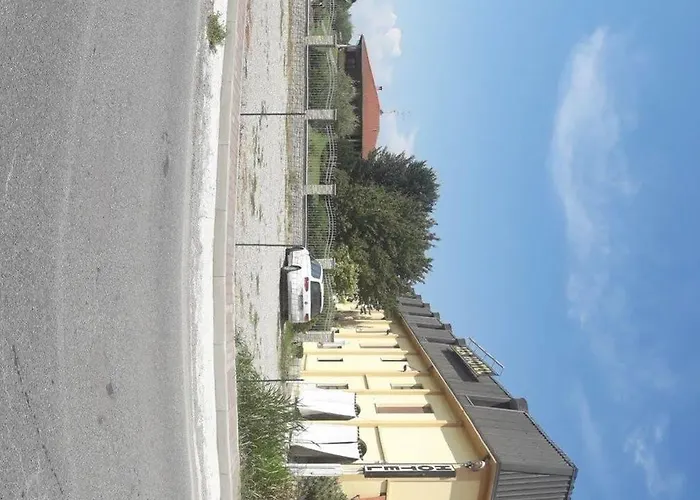 اير مالبينسا 3*